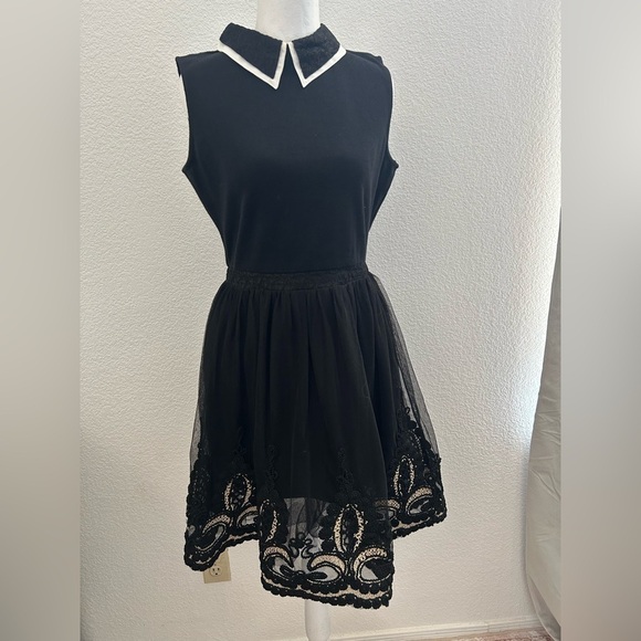 Esley Dresses & Skirts - Esley Black and White women  Formal Dress size M vintage